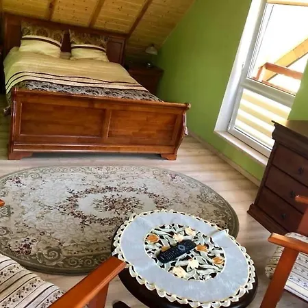 Nad Stawem Apartmán *