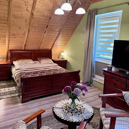 Nad Stawem Apartmán Slawutowo