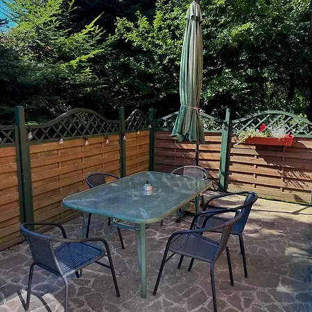 Nad Stawem Apartmán *